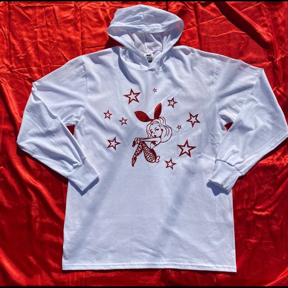 ✨PINUP GIRL SWEATER ✨